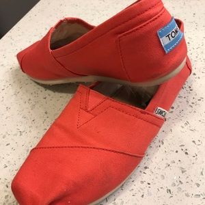 Toms shoes